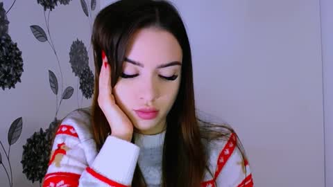 Alisa online show from December 5, 1:42 pm