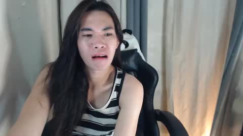 Snapshot of _yoursexwife_ chatting on January 28, 7:21 pm sheng online show from January 28, 7:21 pm