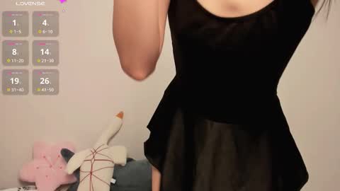 Mia online show from March 13, 2:48 am