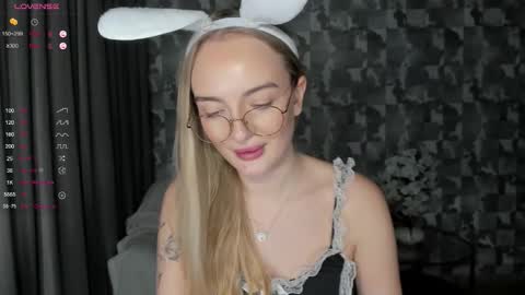 Adelina online show from November 10, 2:31 pm