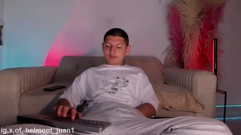 a_lejandro_0_8 online show from March 15, 12:37 am