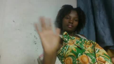 aadienne online show from April 12, 5:50 pm