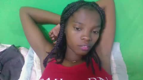 aadienne online show from May 17, 11:41 am