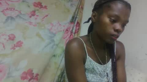 aadienne online show from April 9, 7:47 am