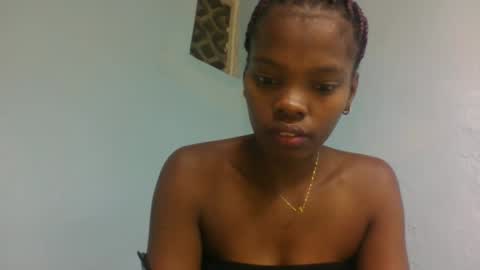 aadienne online show from May 15, 7:17 am
