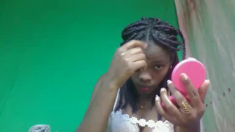 aadienne online show from May 20, 8:10 am