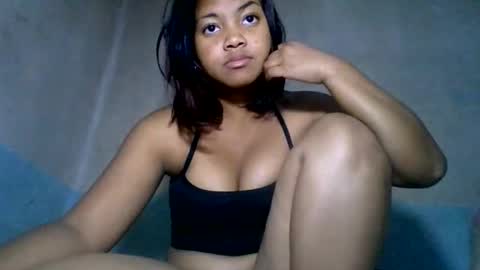 aariciah online show from January 15, 10:57 am