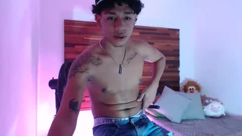 aarom online show from March 21, 6:23 pm