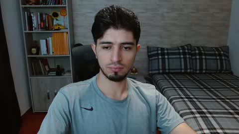 Aaron online show from October 23, 7:26 pm