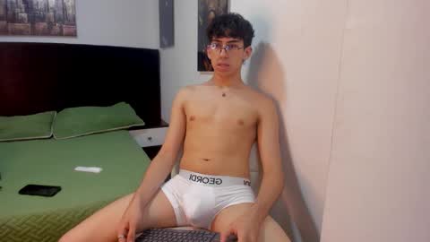 Aron online show from November 13, 6:54 pm