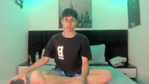 Aron online show from December 1, 2:26 pm