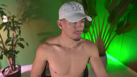 AARON  online show from April 6, 12:39 pm