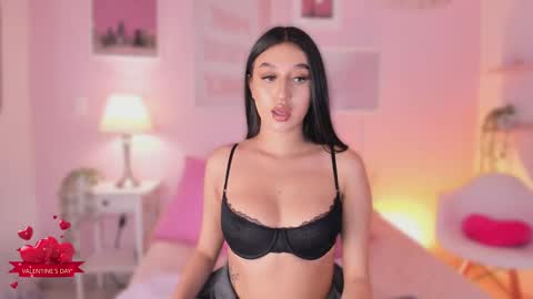 Snapshot of abbie_foxxx chatting on February 15, 8:01 pm abbie online show from February 15, 8:01 pm