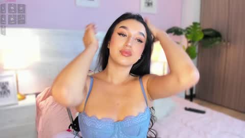 Snapshot of abbie_foxxx chatting on January 27, 7:56 pm abbie online show from January 27, 7:56 pm