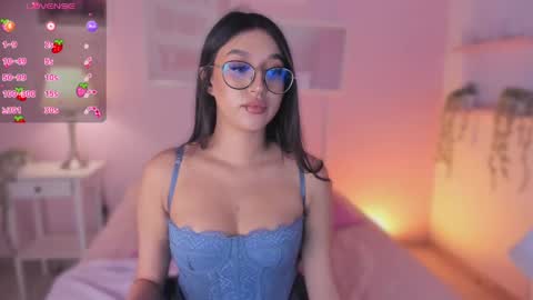 Snapshot of abbie_foxxx chatting on February 22, 8:42 pm abbie online show from February 22, 8:42 pm
