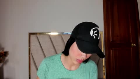 Abbie Joness online show from May 28, 11:41 am