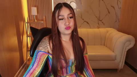 Snapshot of abby_tf chatting on October 2, 10:19 pm abby_tf online show from October 2, 10:19 pm