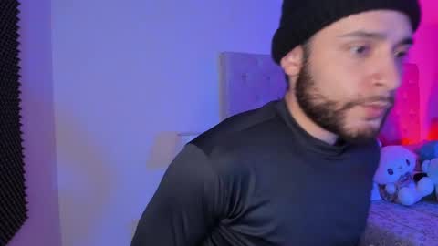 START TRANSMISSION ---- AM COLOMBIA TIME online show from April 12, 8:29 am