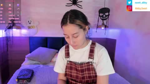 Snapshot of abbysweet1_ chatting on October 8, 11:49 am Abigail online show from October 8, 11:49 am