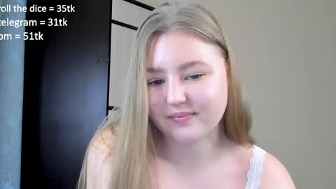 Snapshot of abbywyte chatting on December 6, 1:27 pm Abby Stream at Sat Sun Mon Fri online show from December 6, 1:27 pm