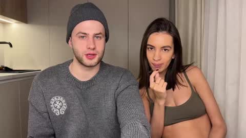 Snapshot of abdulasu_syuyumbike chatting on December 12, 10:20 pm ABDULASU online show from December 12, 10:20 pm