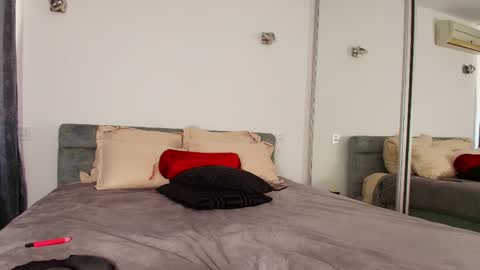 Mermaid online show from April 5, 10:12 am