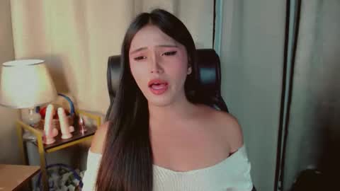 Abetterchristine online show from May 29, 10:57 am