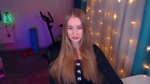 Anna online show from January 13, 6:59 pm