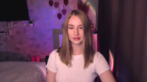 Anna online show from November 5, 7:27 pm