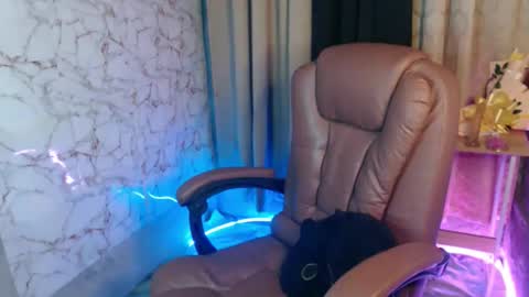 abigail_vergara online show from February 24, 3:15 pm