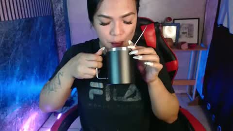 Snapshot of abigail_vergara chatting on October 12, 3:10 am abigail_vergara online show from October 12, 3:10 am