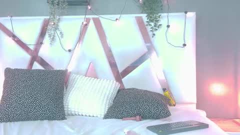 ABIGAIL online show from December 18, 9:10 pm