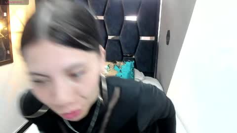 Abril Fox online show from May 16, 8:07 pm