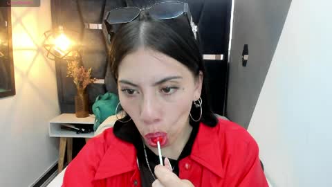 Abril Fox online show from May 19, 6:59 pm