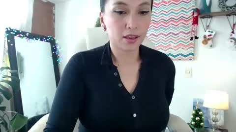 Snapshot of aby_bae2 chatting on December 6, 1:27 pm Aby online show from December 6, 1:27 pm