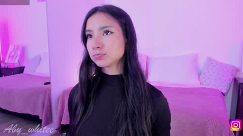 Snapshot of aby_whitee chatting on February 4, 1:06 pm Aby online show from February 4, 1:06 pm