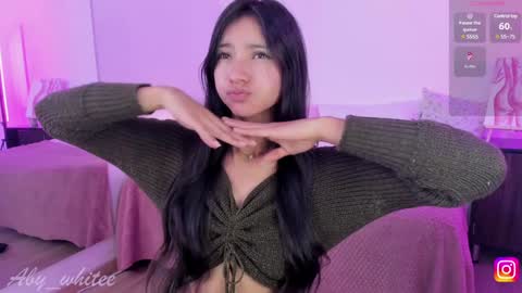 Snapshot of aby_whitee chatting on February 8, 4:14 am Aby online show from February 8, 4:14 am