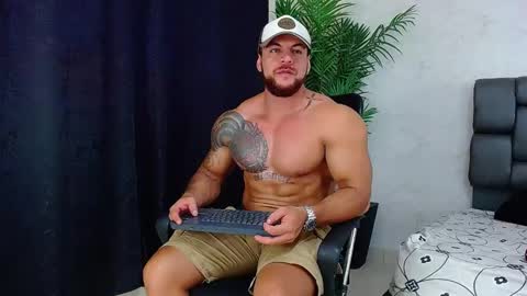 Snapshot of ace_owens chatting on December 9, 7:39 pm ace_owens online show from December 9, 7:39 pm