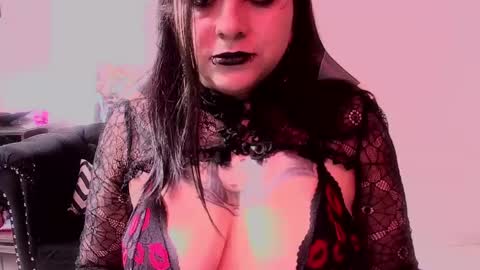 Alice online show from May 25, 2:56 pm