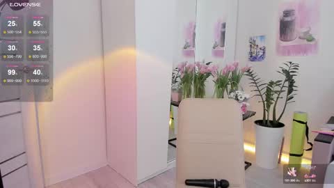 Anna FANSLY yesacid online show from March 10, 5:33 am