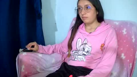 Ada naugthy28 online show from November 15, 9:27 pm