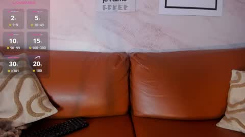 Adalyn Cute online show from June 18, 11:37 am