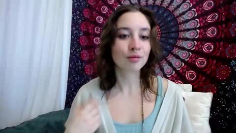 Adalyn online show from December 2, 7:18 am