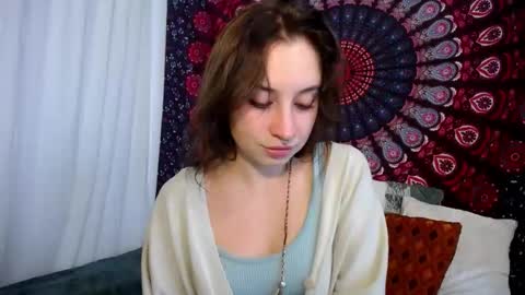 Adalyn online show from November 17, 1:13 pm