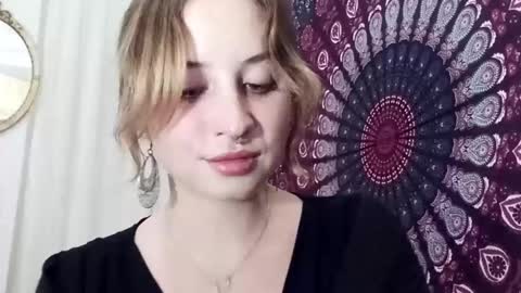 Adalyn online show from October 17, 6:56 pm