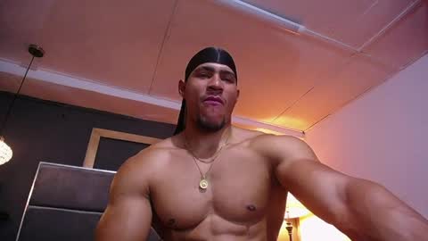 adam_fit19cm online show from April 7, 2:30 pm