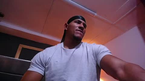 adam_fit19cm online show from May 5, 2:45 pm