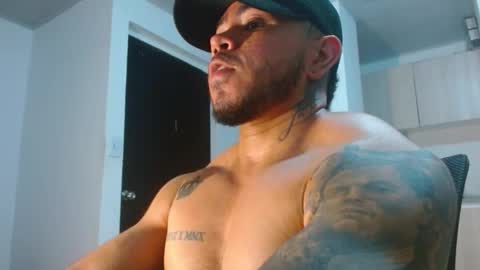 adam shilder7 online show from March 18, 2:17 am