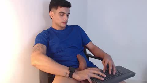 Hello guys excuse my absence I will be absent for several days for health reasons I hope you understand thank you very much. online show from November 24, 5:17 am