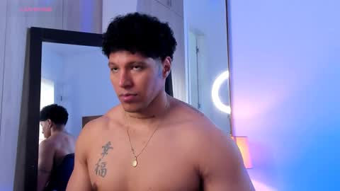 adambrocs1 online show from February 12, 3:48 pm